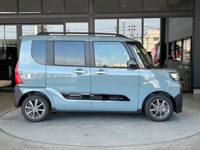 タント ファンクロス　届出済未使用車　メーカー保証付　パノラマモニター　被害軽減ブレーキ　両側パワースライドドア　ＬＥＤヘッドライト　ＬＥＤフォグランプ　３６０°スーパーＵＶ＆ＩＲカットガラス　シートヒーター（5枚目）