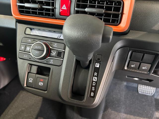 タント ファンクロス　届出済未使用車　メーカー保証付　パノラマモニター　被害軽減ブレーキ　両側パワースライドドア　ＬＥＤヘッドライト　ＬＥＤフォグランプ　３６０°スーパーＵＶ＆ＩＲカットガラス　シートヒーター（34枚目）