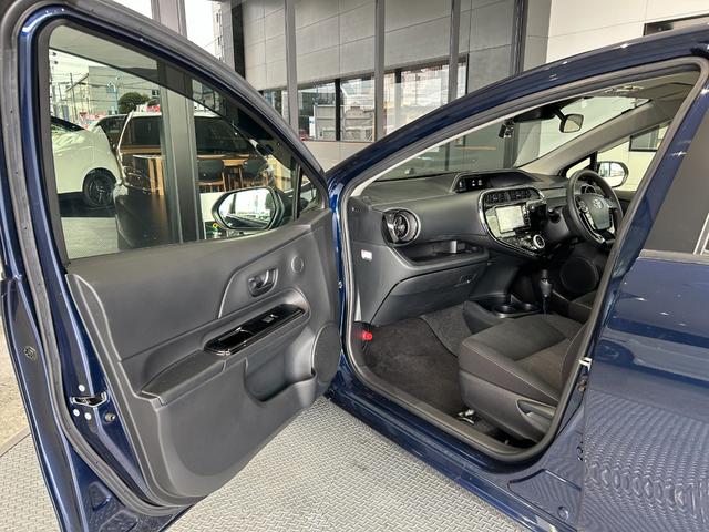 アクア Ｓスタイルブラック　車検整備２年付　ＧＯＯ鑑定車　ＧＯＯ保証１年付　カーナビ　ＥＴＣ　パノラマモニター　プッシュスタート　オートライト　被害軽減ブレーキ　スペアタイヤ（52枚目）