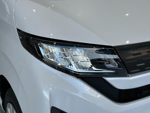 ムーヴ Ｘ　届出済未使用車　メーカー保証付　パノラマモニター　助手席側パワースライドドア　ＬＥＤヘッドライト　オートライト　被害軽減ブレーキ　スマートキー　プッシュスタート（12枚目）