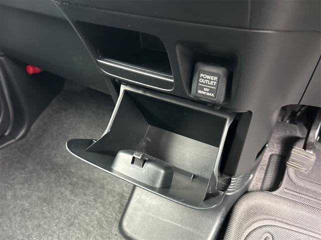 Ｎ－ＢＯＸカスタム Ｇ・Ｌパッケージ　ドライブレコーダー　ＥＴＣ　バックカメラ　両側スライド・片側電動　フルセグナビ　オートライト　ＨＩＤ　スマートキー　アイドリングストップ　電動格納ミラー　ベンチシート　ＣＶＴ　盗難防止システム　ＡＢＳ（52枚目）