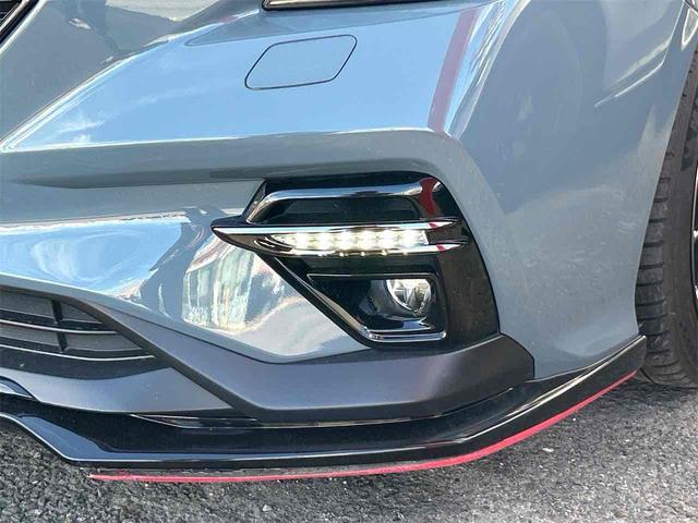 レヴォーグ ＳＴＩスポーツシャープ　４ＷＤ　ドライブレコーダー　ＥＴＣ　全周囲カメラ　純正フルセグナビ　クリアランスソナー　オートクルーズコントロール　レーンアシスト　衝突被害軽減システム　オートライト　ＬＥＤヘッドランプ（4枚目）