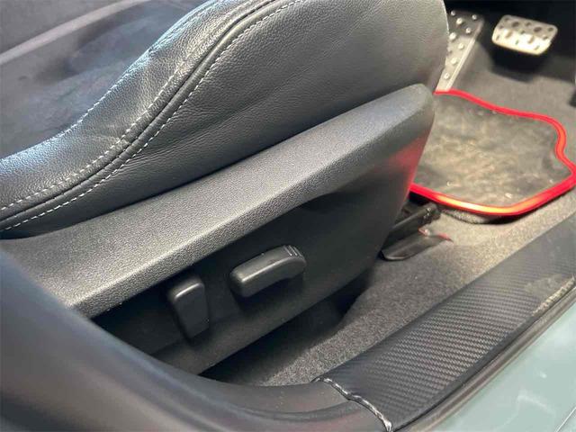レヴォーグ ＳＴＩスポーツシャープ　４ＷＤ　ドライブレコーダー　ＥＴＣ　全周囲カメラ　純正フルセグナビ　クリアランスソナー　オートクルーズコントロール　レーンアシスト　衝突被害軽減システム　オートライト　ＬＥＤヘッドランプ（72枚目）