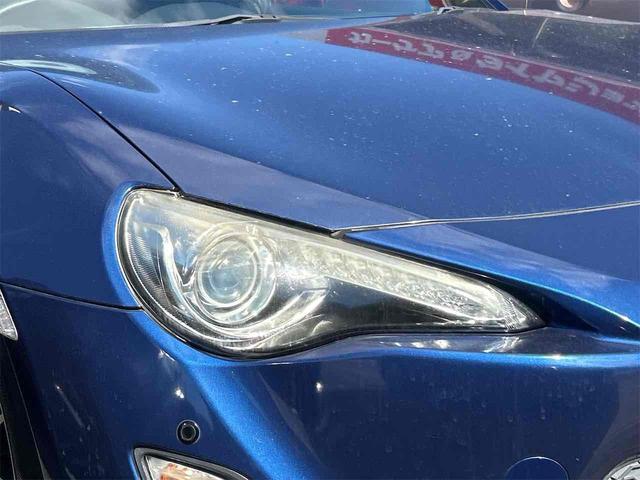 ８６ ＧＴ　ＥＴＣ　バックカメラ　アルパインフルセグナビ　クリアランスソナー　ＭＴ　オートライト　スマートキー　電動格納ミラー　アルミホイール　盗難防止システム　衝突安全ボディ　ＡＢＳ　ＥＳＣ　ＣＤ　ＤＶＤ再生（6枚目）