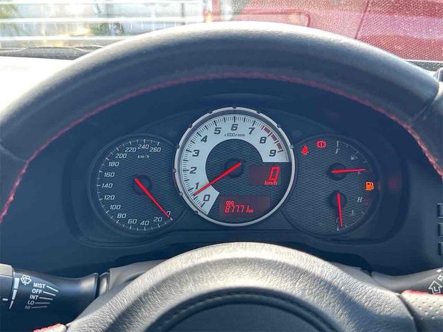 ８６ ＧＴ　ＥＴＣ　バックカメラ　アルパインフルセグナビ　クリアランスソナー　ＭＴ　オートライト　スマートキー　電動格納ミラー　アルミホイール　盗難防止システム　衝突安全ボディ　ＡＢＳ　ＥＳＣ　ＣＤ　ＤＶＤ再生（26枚目）