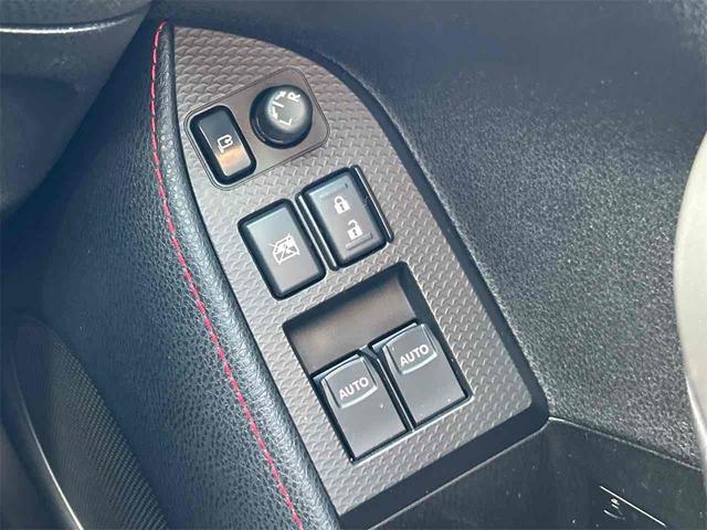 ８６ ＧＴ　ＥＴＣ　バックカメラ　アルパインフルセグナビ　クリアランスソナー　ＭＴ　オートライト　スマートキー　電動格納ミラー　アルミホイール　盗難防止システム　衝突安全ボディ　ＡＢＳ　ＥＳＣ　ＣＤ　ＤＶＤ再生（41枚目）