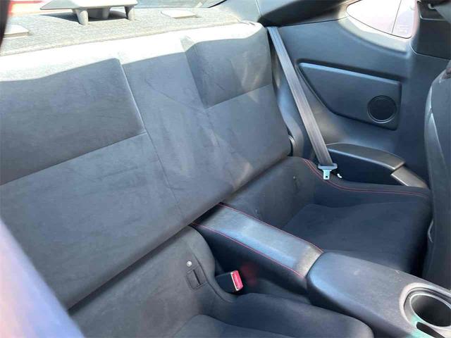 ８６ ＧＴ　ＥＴＣ　バックカメラ　アルパインフルセグナビ　クリアランスソナー　ＭＴ　オートライト　スマートキー　電動格納ミラー　アルミホイール　盗難防止システム　衝突安全ボディ　ＡＢＳ　ＥＳＣ　ＣＤ　ＤＶＤ再生（48枚目）