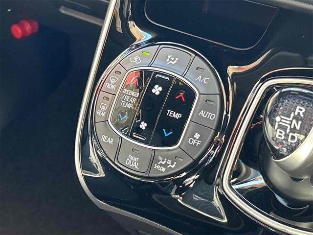 ヴォクシー ハイブリッドZS 煌 ドライブレコーダー ETC バックカメラ フルセグナビ オートクルーズコントロール レーンアシスト 両側電動スライドドア オートマチックハイビーム オートライト LEDヘッドランプ(43枚目)