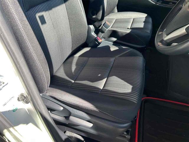 ヴォクシー ハイブリッドZS 煌 ドライブレコーダー ETC バックカメラ フルセグナビ オートクルーズコントロール レーンアシスト 両側電動スライドドア オートマチックハイビーム オートライト LEDヘッドランプ(60枚目)