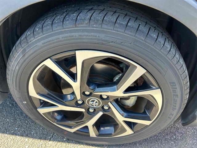 Ｃ－ＨＲ Ｇ　ＥＴＣ　バックカメラ　クリアランスソナー　オートクルーズコントロール　レーンアシスト　衝突被害軽減システム　純正フルセグナビ　オートマチックハイビーム　オートライト　アルミホイール　スマートキー（11枚目）