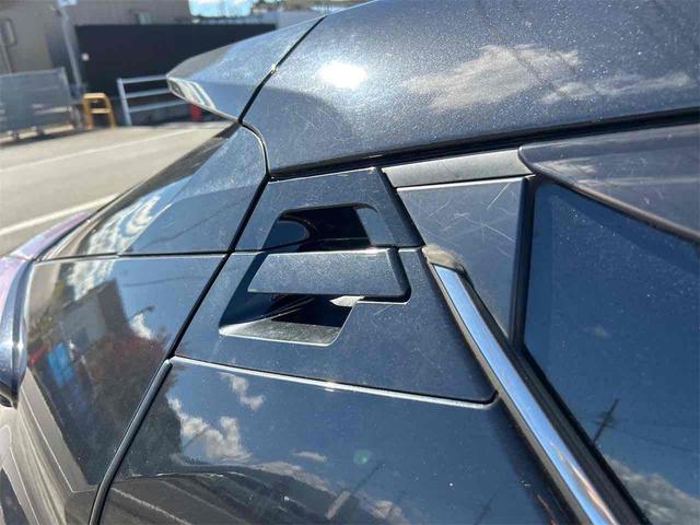 Ｃ－ＨＲ Ｇ　ＥＴＣ　バックカメラ　クリアランスソナー　オートクルーズコントロール　レーンアシスト　衝突被害軽減システム　純正フルセグナビ　オートマチックハイビーム　オートライト　アルミホイール　スマートキー（16枚目）