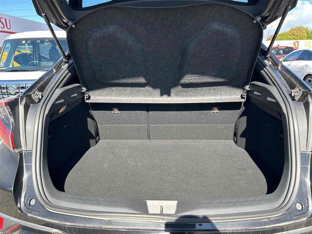 Ｃ－ＨＲ Ｇ　ＥＴＣ　バックカメラ　クリアランスソナー　オートクルーズコントロール　レーンアシスト　衝突被害軽減システム　純正フルセグナビ　オートマチックハイビーム　オートライト　アルミホイール　スマートキー（26枚目）