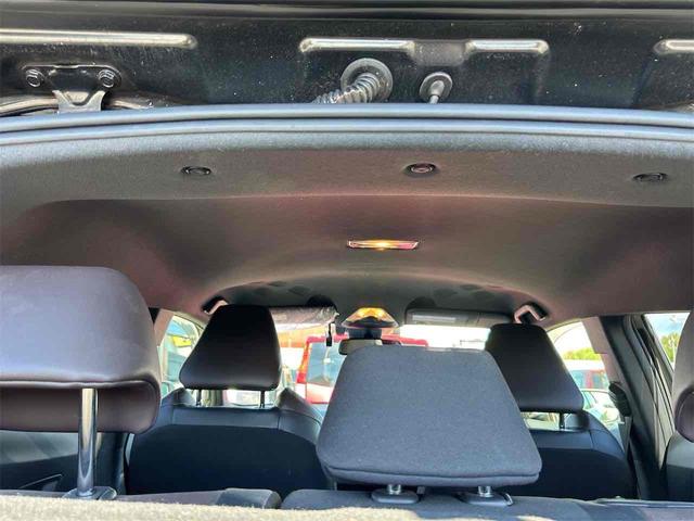 Ｃ－ＨＲ Ｇ　ＥＴＣ　バックカメラ　クリアランスソナー　オートクルーズコントロール　レーンアシスト　衝突被害軽減システム　純正フルセグナビ　オートマチックハイビーム　オートライト　アルミホイール　スマートキー（27枚目）