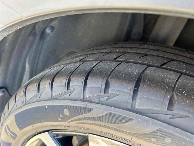 Ｃ－ＨＲ Ｇ　ＥＴＣ　バックカメラ　クリアランスソナー　オートクルーズコントロール　レーンアシスト　衝突被害軽減システム　純正フルセグナビ　オートマチックハイビーム　オートライト　アルミホイール　スマートキー（30枚目）