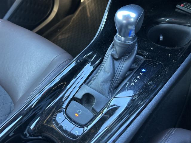 Ｃ－ＨＲ Ｇ　ＥＴＣ　バックカメラ　クリアランスソナー　オートクルーズコントロール　レーンアシスト　衝突被害軽減システム　純正フルセグナビ　オートマチックハイビーム　オートライト　アルミホイール　スマートキー（46枚目）