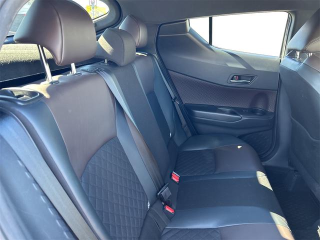 Ｃ－ＨＲ Ｇ　ＥＴＣ　バックカメラ　クリアランスソナー　オートクルーズコントロール　レーンアシスト　衝突被害軽減システム　純正フルセグナビ　オートマチックハイビーム　オートライト　アルミホイール　スマートキー（63枚目）