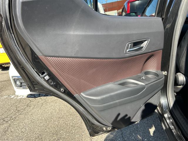 Ｃ－ＨＲ Ｇ　ＥＴＣ　バックカメラ　クリアランスソナー　オートクルーズコントロール　レーンアシスト　衝突被害軽減システム　純正フルセグナビ　オートマチックハイビーム　オートライト　アルミホイール　スマートキー（66枚目）