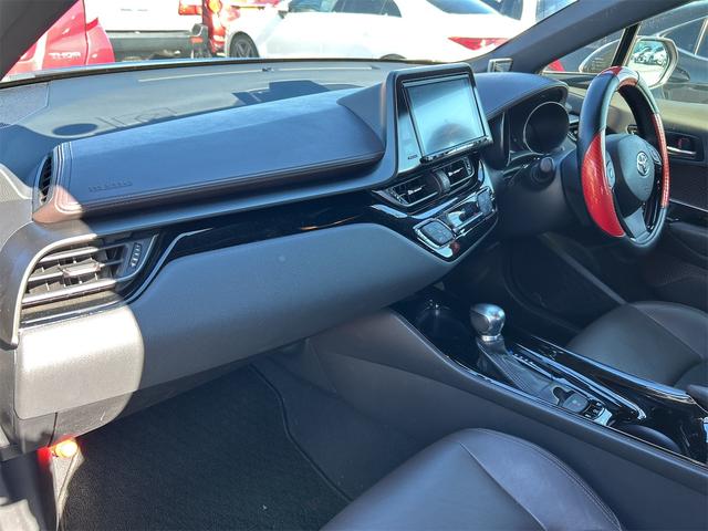 Ｃ－ＨＲ Ｇ　ＥＴＣ　バックカメラ　クリアランスソナー　オートクルーズコントロール　レーンアシスト　衝突被害軽減システム　純正フルセグナビ　オートマチックハイビーム　オートライト　アルミホイール　スマートキー（71枚目）