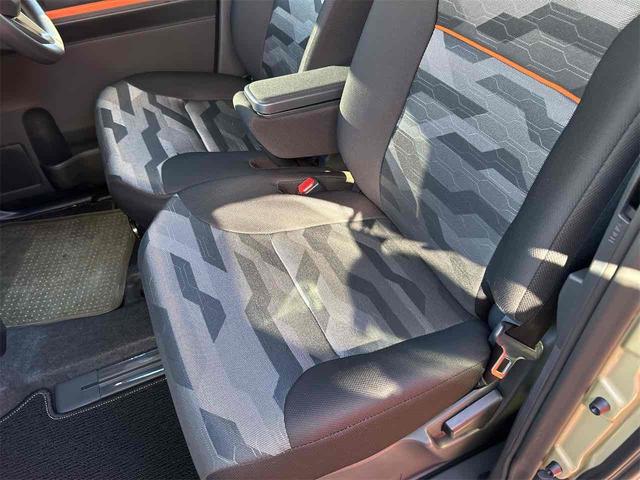 タント ファンクロス ドライブレコーダー ETC バックカメラ 両側電動スライドドア ナビ TV クリアランスソナー 衝突被害軽減システム オートライト LEDヘッドランプ スマートキー 電動格納ミラー シートヒーター(67枚目)