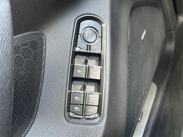 �E�B���h�E�X�C�b�`�܂��w�g�p�p�x�������^�]�ȑ��̃X�C�b�`�܂��B�ڗ������Ȃ��Y��ȏ�Ԃ�ۂ��Ă��܂��B�x