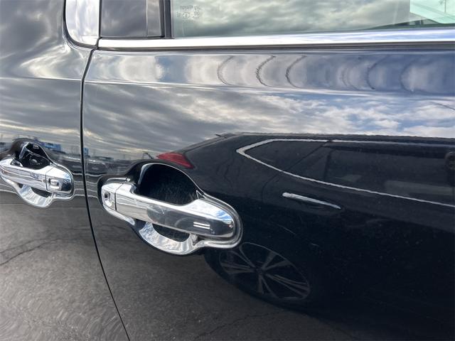 アルファード ２．５Ｓ　Ｃパッケージ　モデリスタエアロ　パワーバックドア　ハーフレザーシート　フリップダウンモニター　クルーズコントロール　フルセグナビ　バックカメラ　プッシュスタート　パワーシート　パワーバックドア（16枚目）