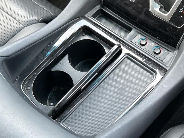 アルファード ２．５Ｓ　Ｃパッケージ　モデリスタエアロ　パワーバックドア　ハーフレザーシート　フリップダウンモニター　クルーズコントロール　フルセグナビ　バックカメラ　プッシュスタート　パワーシート　パワーバックドア（49枚目）