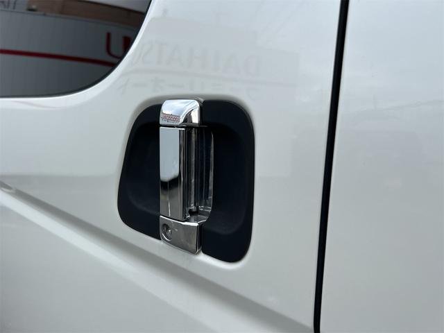 ハイエースバン スーパーＧＬ　ダークプライムＳ　アルパインフルセグナビ　全方位カメラ　プッシュスタート　ＥＴＣ　両側パワースライドドア　Ｂｌｕｅｔｏｏｔｈ接続　クリアランスセンサー（16枚目）