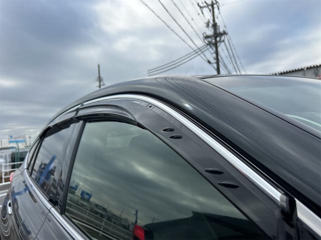 ハリアー Ｚ　レザーパッケージ　ＪＢＬフルセグナビ　レザーシート　モデリスタエアロ　クルーズコントロール　パワーシート　ＥＴＣ　パワーバックドア　デジタルインナーミラー　シートヒーター　バックカメラ（17枚目）