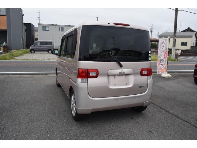 タント Ｘリミテッドスペシャル　セキュリティ　ＡＡＣ　パワーステアリング　パワーウィンドウ　運転席エアバッグ　ＡＢＳ　衝突安全ボディ　助手席エアバッグ　ＣＤ（9枚目）