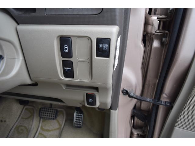 タント Ｘリミテッドスペシャル　セキュリティ　ＡＡＣ　パワーステアリング　パワーウィンドウ　運転席エアバッグ　ＡＢＳ　衝突安全ボディ　助手席エアバッグ　ＣＤ（29枚目）