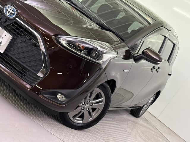 シエンタ ハイブリッドGクエロ 衝突被害軽減システム 純正メモリーナビ リアカメラ 前後社外ドライブレコーダー フロント左右シートヒーター ETC ステアリングヒーター 純正アルミホイール(3枚目)