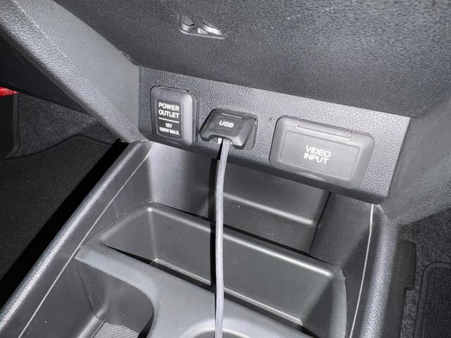 フィット Ｇ　ＡＭＦＭチューナー付ＣＤプレーヤー　ＵＳＢ接続ジャック　ビデオインプットジャック　運転席助手席エアバッグ　キーレスキー　社外アルミホイール　走行６５，８７７キロ（23枚目）