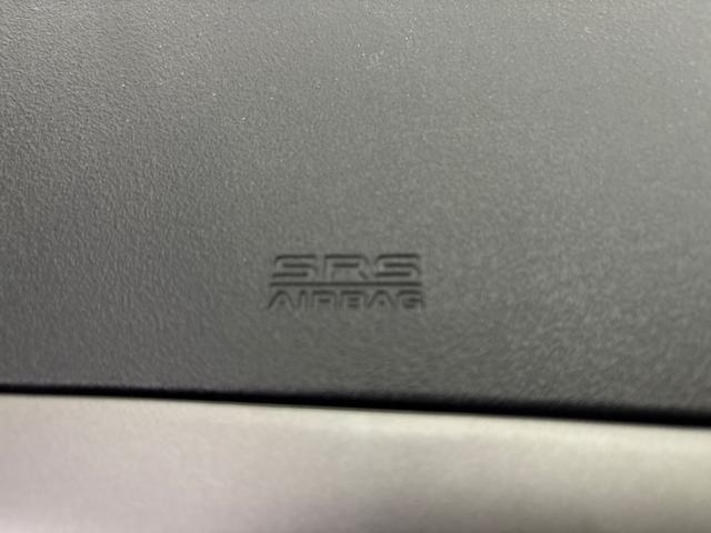 フィット Ｇ　ＡＭＦＭチューナー付ＣＤプレーヤー　ＵＳＢ接続ジャック　ビデオインプットジャック　運転席助手席エアバッグ　キーレスキー　社外アルミホイール　走行６５，８７７キロ（32枚目）