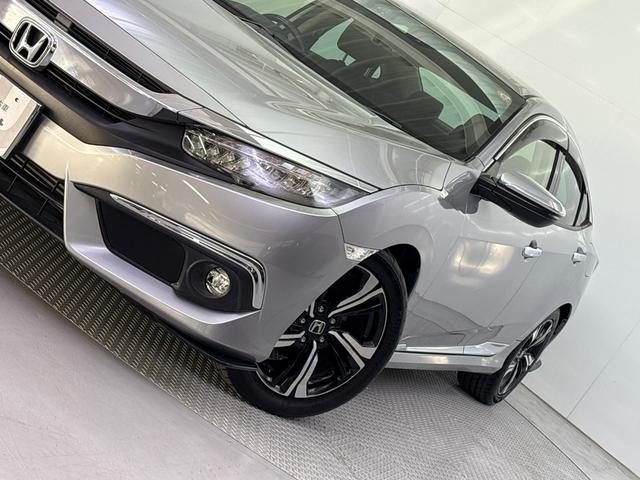 シビック セダン ホンダセンシング搭載車 純正メモリーナビ バックモニター LEDヘッドライト 渋滞追従機能装備 レザーインテリア 電動シート アダプティブクルーズコントロール(3枚目)