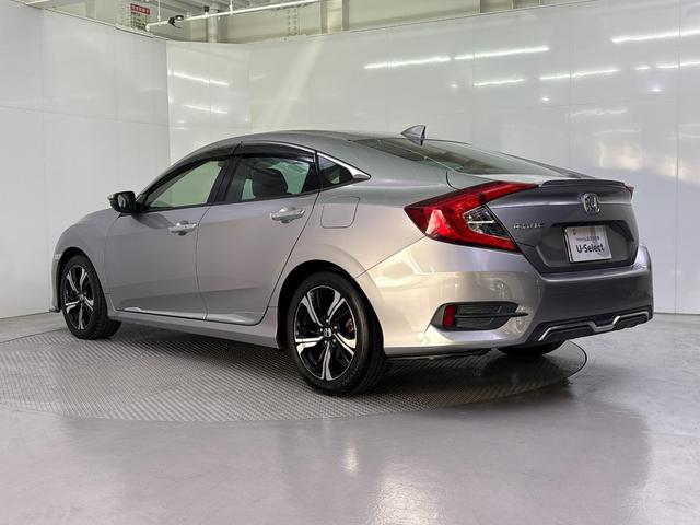 シビック セダン ホンダセンシング搭載車 純正メモリーナビ バックモニター LEDヘッドライト 渋滞追従機能装備 レザーインテリア 電動シート アダプティブクルーズコントロール(8枚目)