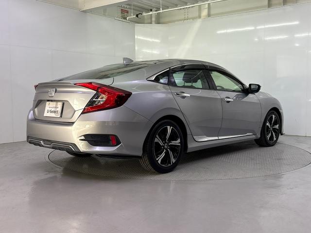 シビック セダン ホンダセンシング搭載車 純正メモリーナビ バックモニター LEDヘッドライト 渋滞追従機能装備 レザーインテリア 電動シート アダプティブクルーズコントロール(9枚目)