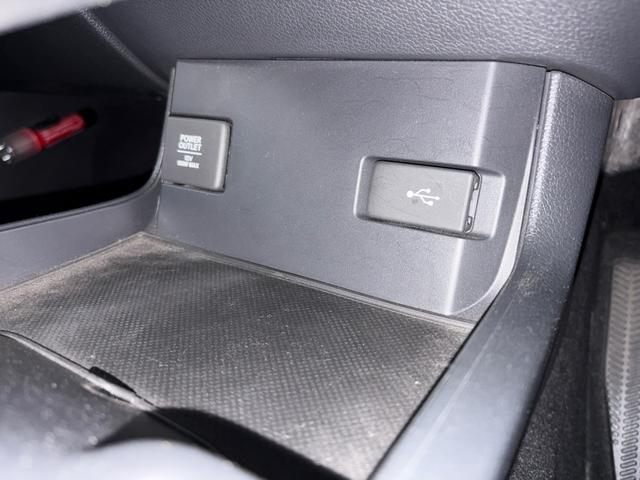 シビック セダン ホンダセンシング搭載車 純正メモリーナビ バックモニター LEDヘッドライト 渋滞追従機能装備 レザーインテリア 電動シート アダプティブクルーズコントロール(27枚目)