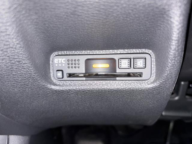 シビック セダン ホンダセンシング搭載車 純正メモリーナビ バックモニター LEDヘッドライト 渋滞追従機能装備 レザーインテリア 電動シート アダプティブクルーズコントロール(28枚目)