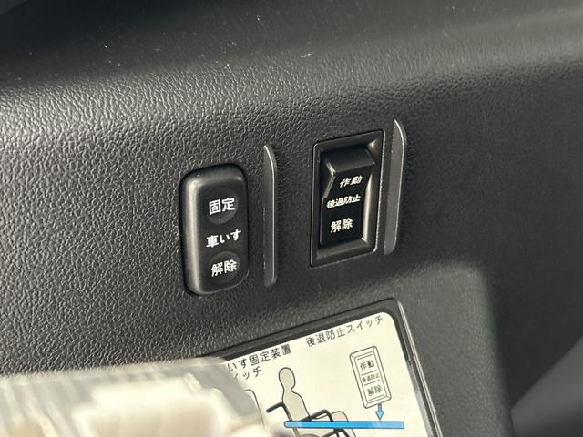 ラクティス G スロープ付き車椅子仕様 電動車高調整 助手席側リアシート付 メモリーナビ 地デジチューナー ミュージックラック Bluetooth対応 ETC オートクルーズコントロール 走行25,719キロ(14枚目)