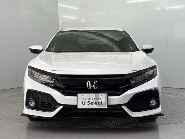 シビック ハッチバックホンダセンシング 6速マニュアルシフト 純正メモリーナビ バックモニター 地デジチューナー ミュージックラック Bluetooth対応 LEDヘッドライト 純正アルミホイール(5枚目)