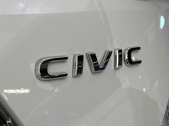 シビック ハッチバックホンダセンシング 6速マニュアルシフト 純正メモリーナビ バックモニター 地デジチューナー ミュージックラック Bluetooth対応 LEDヘッドライト 純正アルミホイール(11枚目)