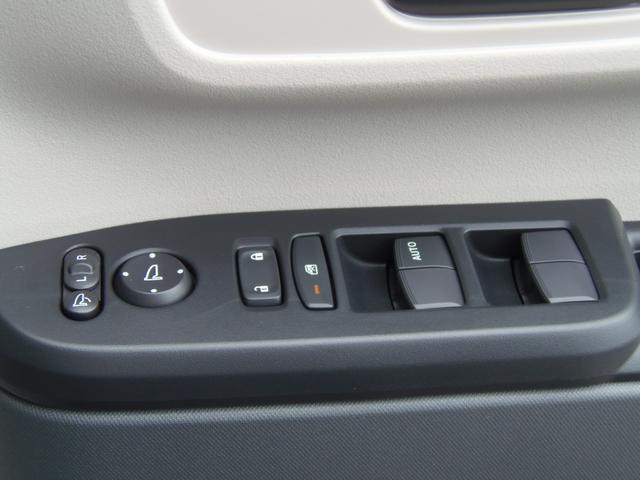 N-BOX ベースグレード 届出済未使用車 ホンダセンシング搭載車 オーディオレス仕様 フロント左右シートヒーター LEDヘッドライト サイドエアバッグ 緊急通報装置 タイプC充電ジャック(23枚目)