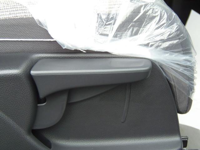 N-BOX ベースグレード 届出済未使用車 ホンダセンシング搭載車 オーディオレス仕様 フロント左右シートヒーター LEDヘッドライト サイドエアバッグ 緊急通報装置 タイプC充電ジャック(29枚目)