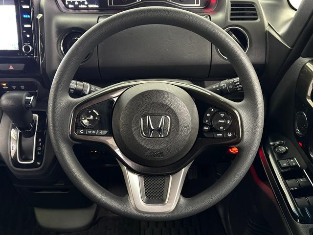 Ｎ－ＢＯＸカスタム Ｇ・Ｌホンダセンシング　ホンダセンシング搭載車　純正メモリーナビ　地デジチューナー　ミュージックラック　左側電動スライドドア　フロント左右シートヒーター　ＥＴＣ　サイドカーテンエアバッグ　純正ＡＷ　ＵＳＢ充電接続ジャック（15枚目）