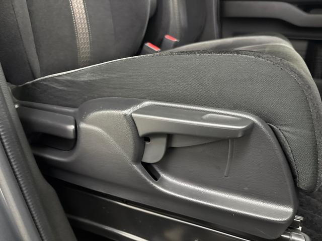 Ｎ－ＢＯＸカスタム Ｇ・Ｌホンダセンシング　ホンダセンシング搭載車　純正メモリーナビ　地デジチューナー　ミュージックラック　左側電動スライドドア　フロント左右シートヒーター　ＥＴＣ　サイドカーテンエアバッグ　純正ＡＷ　ＵＳＢ充電接続ジャック（18枚目）