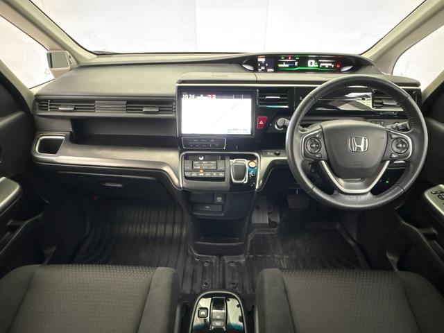 ステップワゴンスパーダ e:HEVスパーダGホンダセンシング 前後純正ドライブレコーダー 純正メモリーナビ 地デジチューナー ミュージックラック Bluetooth対応 バックモニター ETC2.0 純正アルミホイール(14枚目)