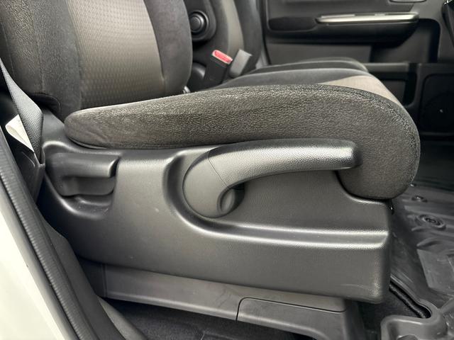 ステップワゴンスパーダ e:HEVスパーダGホンダセンシング 前後純正ドライブレコーダー 純正メモリーナビ 地デジチューナー ミュージックラック Bluetooth対応 バックモニター ETC2.0 純正アルミホイール(20枚目)