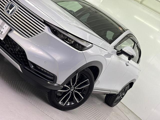 ヴェゼル ｅ：ＨＥＶＺ　純正メモリーナビ　地デジチューナー　ミュージックラック　Ｂｌｕｅｔｏｏｔｈ対応　ワイヤレス充電器　バックモニター　電動リアゲート　純正ドライブレコーダー（3枚目）