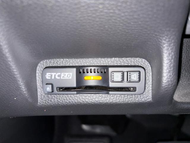 ヴェゼル ｅ：ＨＥＶＺ　純正メモリーナビ　地デジチューナー　ミュージックラック　Ｂｌｕｅｔｏｏｔｈ対応　ワイヤレス充電器　バックモニター　電動リアゲート　純正ドライブレコーダー（25枚目）