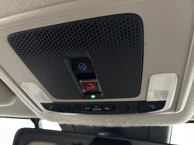 ヴェゼル ｅ：ＨＥＶＺ　純正メモリーナビ　地デジチューナー　ミュージックラック　Ｂｌｕｅｔｏｏｔｈ対応　ワイヤレス充電器　バックモニター　電動リアゲート　純正ドライブレコーダー（30枚目）